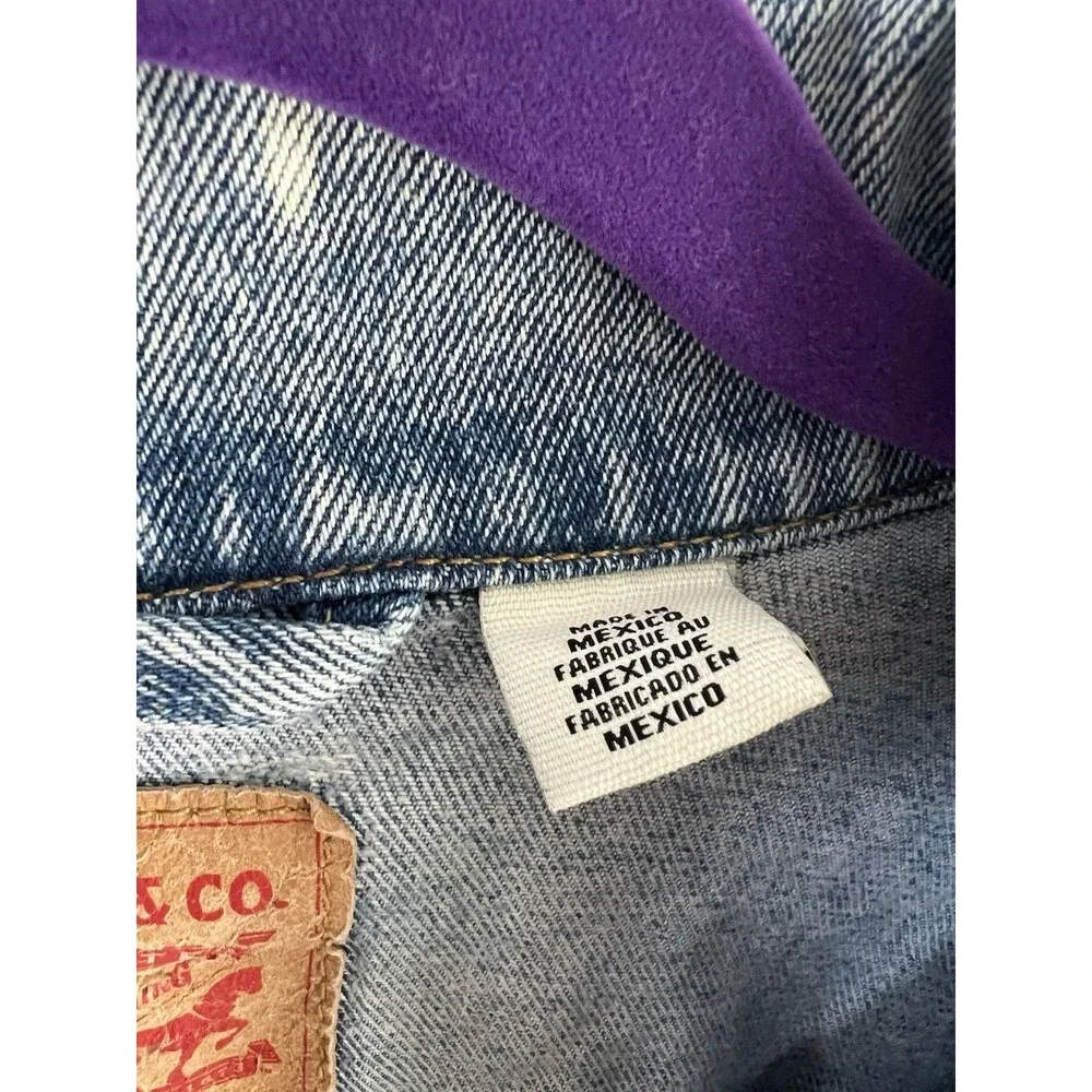 Vintage Levi’s Denim Jacket Distressed Thrashed Denim Button Up Jacket Western